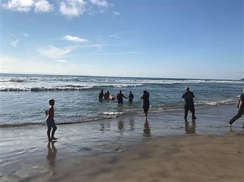 4 teens, 1 adult rescued from strong rip current at Ocean Beach